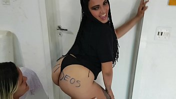 Brazilian babe Paty Bumbum in a hardcore orgy